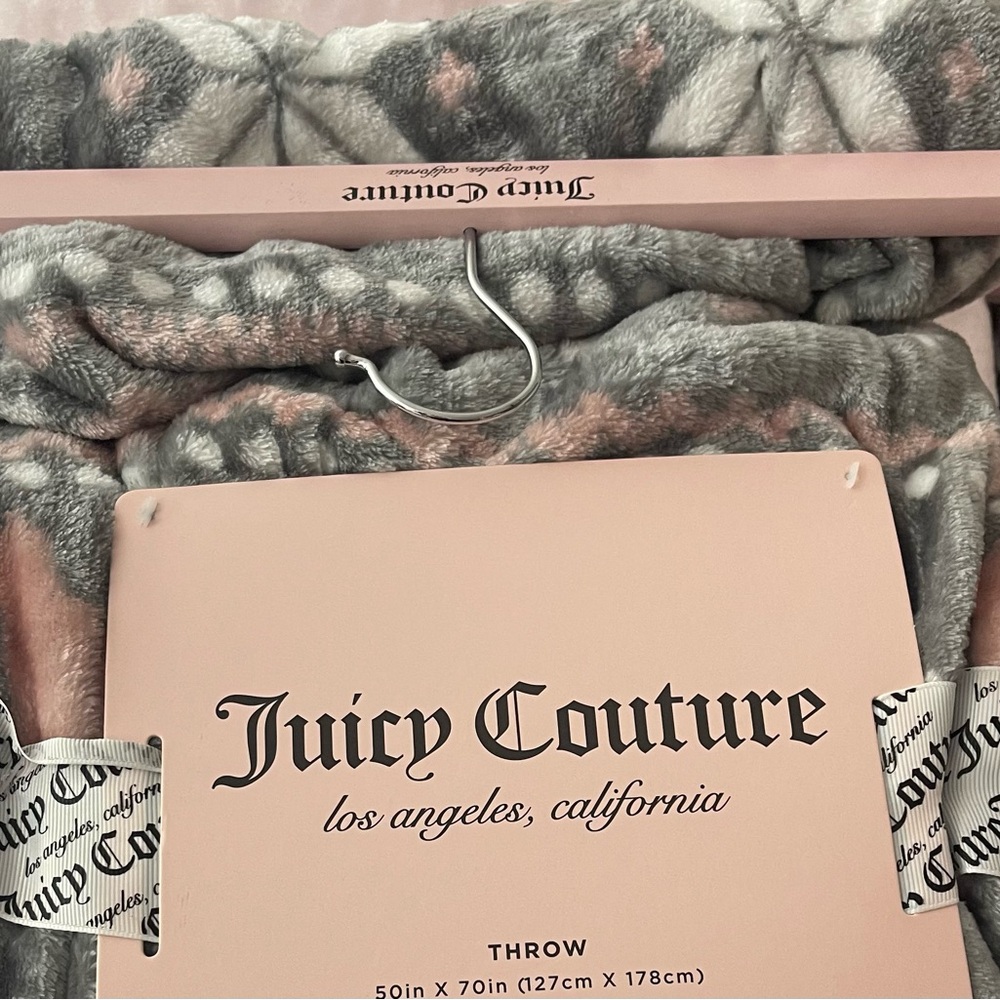 Juicy Couture Pink Holiday Christmas Snowflake Throw Blanket 2019 Collection